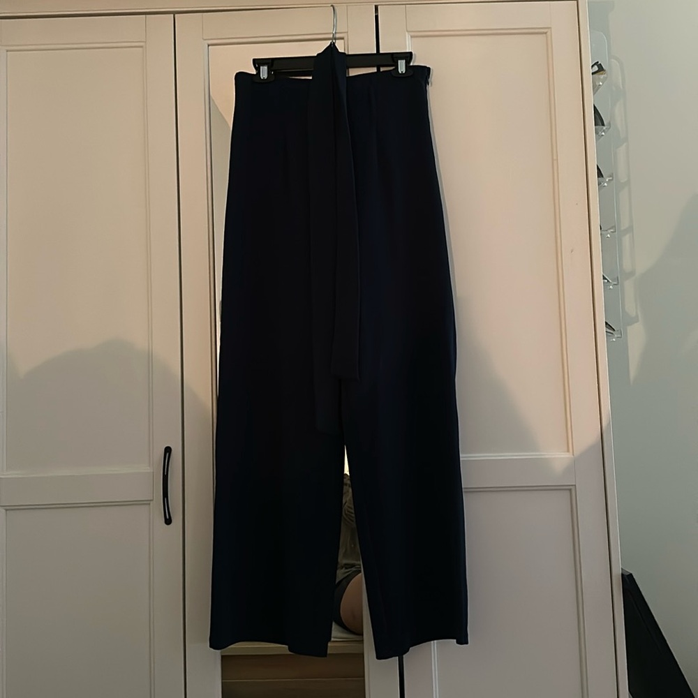 Great navy blue high waisted pants for work